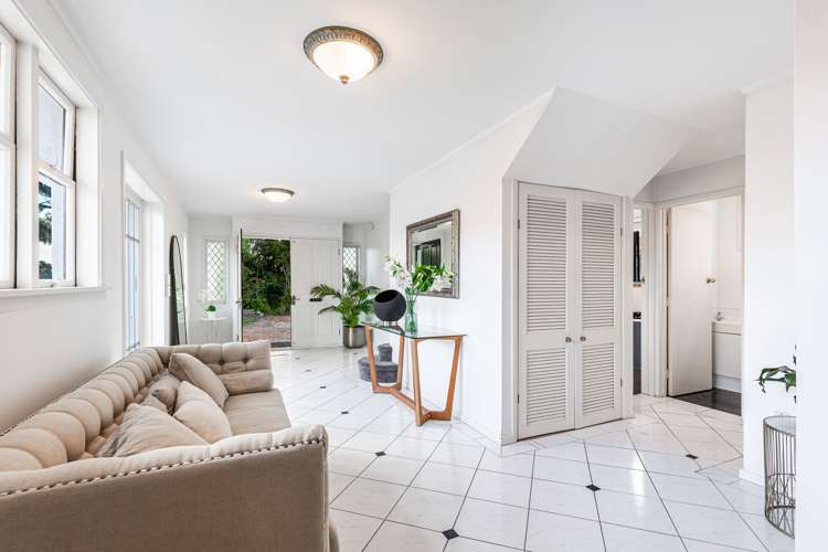 68 Cliff Road Torbay_24