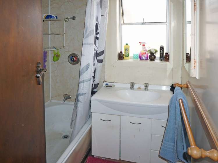 61 Glenalmond Crescent Rockdale_8