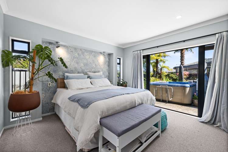 18 Delta Mews Place Clive_14