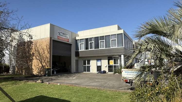 4f William Pickering Drive_0