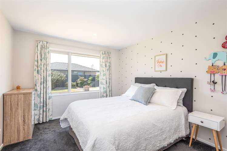 4 James Caird Lane Wigram_13