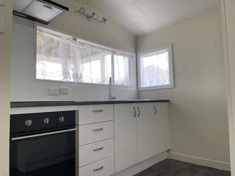 35b Glengarry Road Glen Eden_2