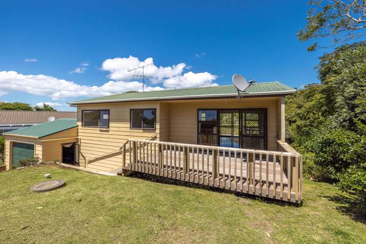 33 Tahatai Road Oneroa_1