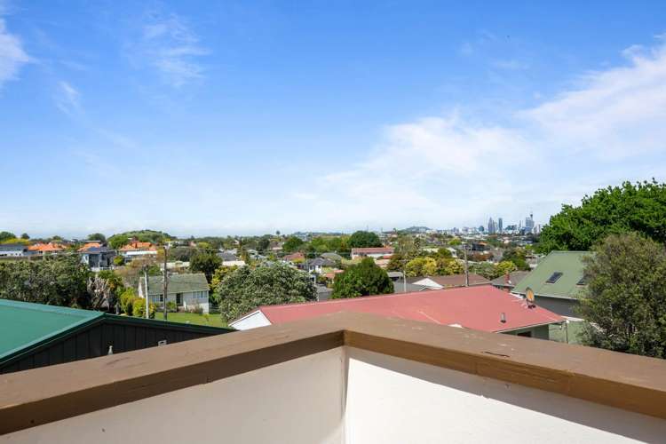 2/24 Alamein Avenue Belmont_15