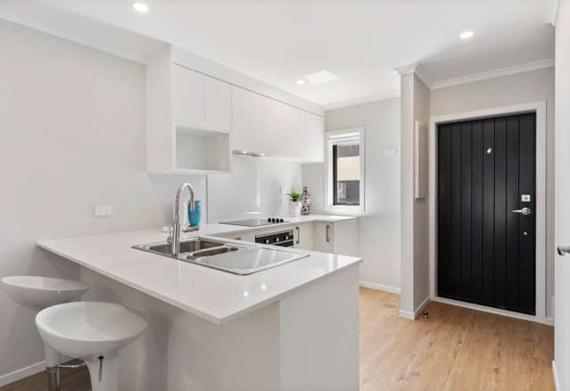10/125B Metcalfe Road Ranui_4