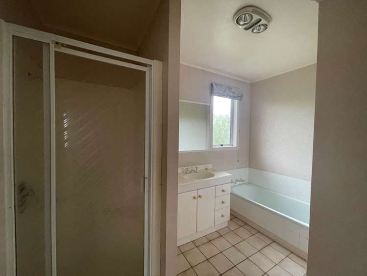 49 Vera Road Te Atatu South_12