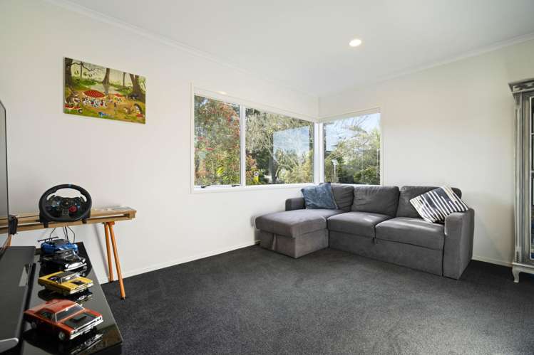 32 Mirrabooka Avenue Botany Downs_16