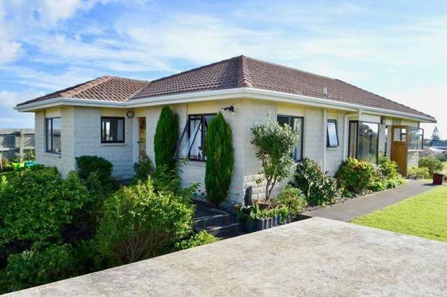 14 Koromiko Street Otaki Beach_3