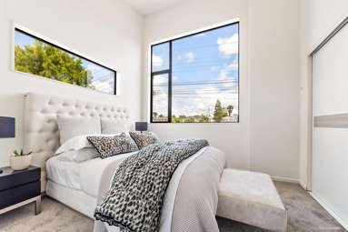 1/735 East Coast Road_2