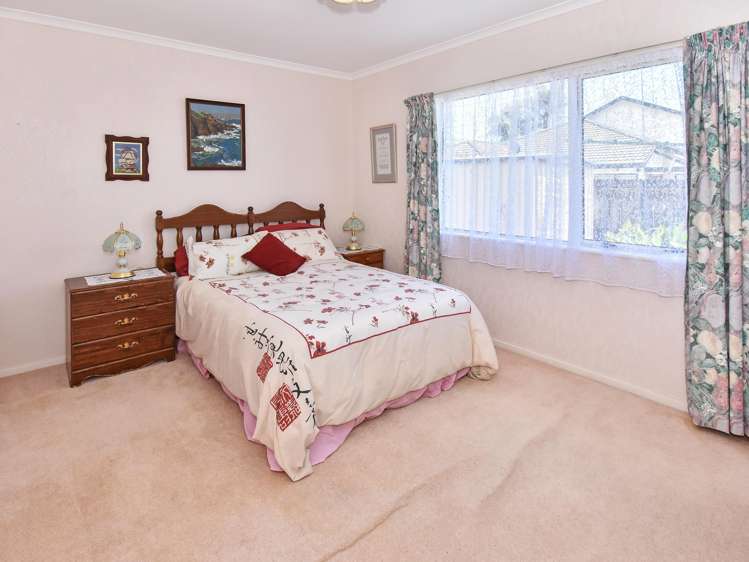 18 Flora Place Wattle Downs_15