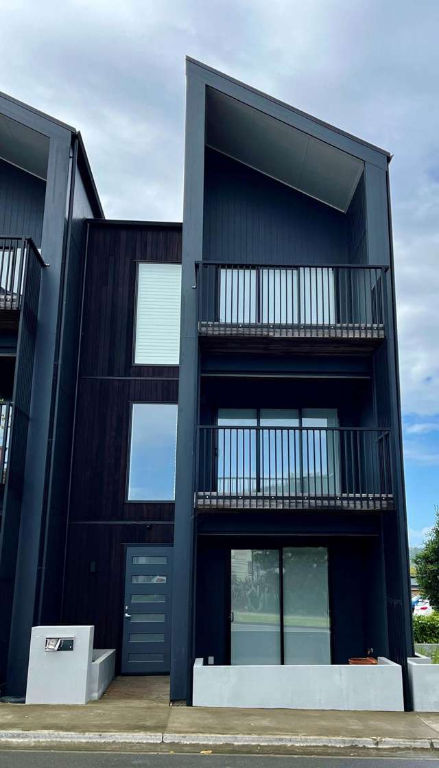 67 Bomb Point Drive Hobsonville_1