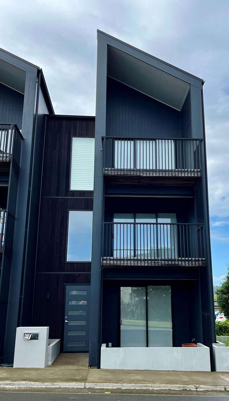 67 Bomb Point Drive Hobsonville_1