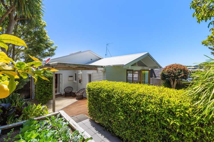 18 Gilbert Street New Plymouth Central_32