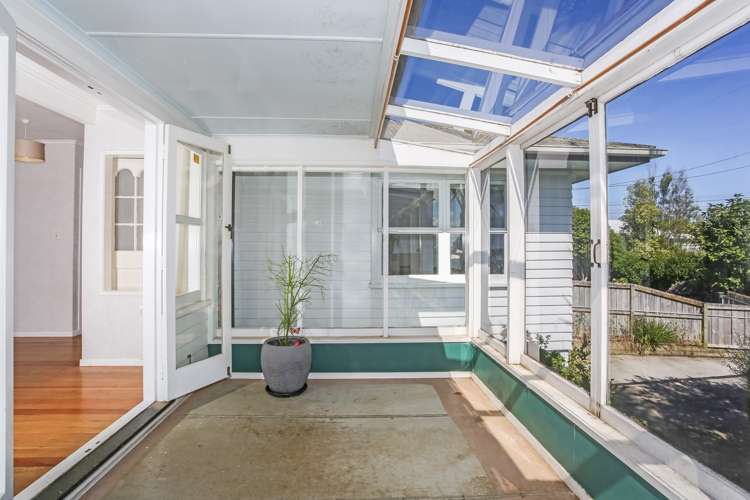 48 Clark Road Pahurehure_19