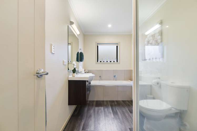 3 Peter Way Place Glenview_10