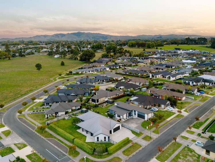 45 Plescher Crescent Leamington_26