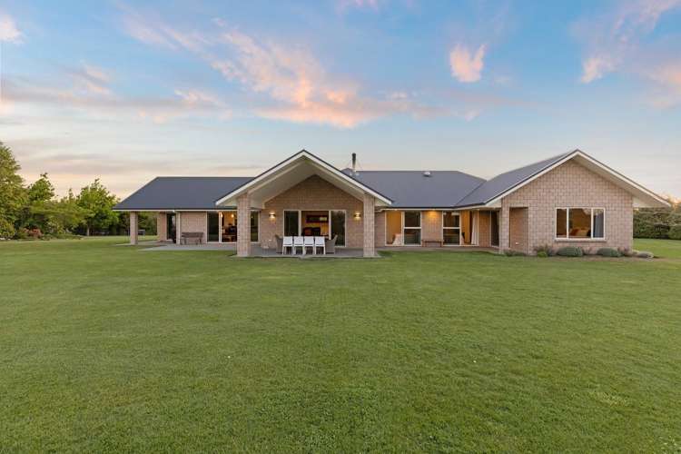 249 Curraghs Road Rolleston_16