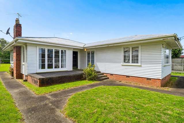 8 Robertson Road Mangere_2