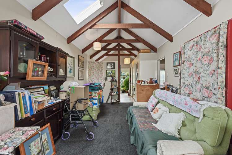 2/12 Marsden Road Stoke_6