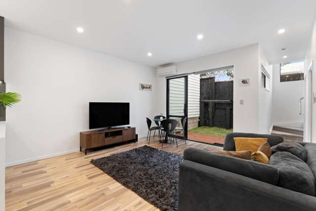 5/122 Archibald Road Kelston_4