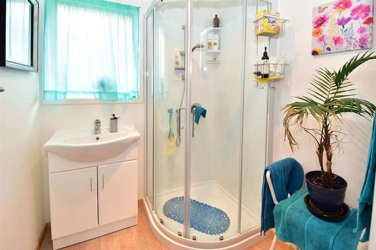 1/214 Sunnynook Road Totara Vale_8