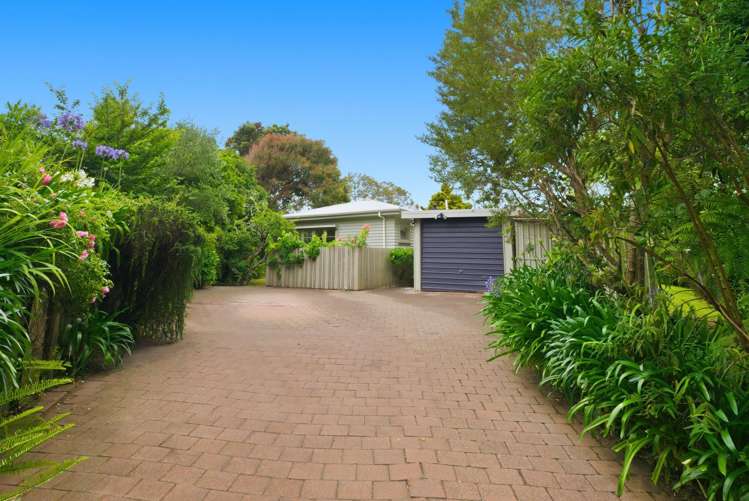 2 Kohutuhutu Road Raumati Beach_14