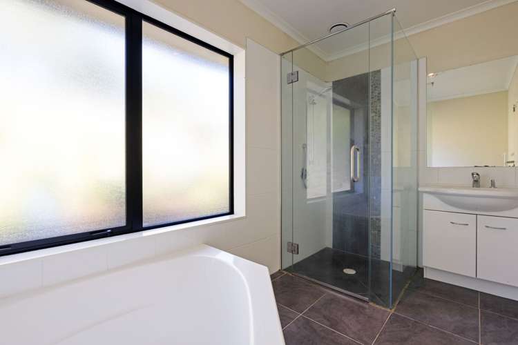 84 Highbrook Way Whatawhata_16