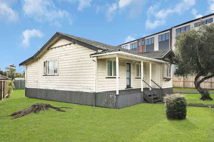 2083 Great North Road Avondale_10
