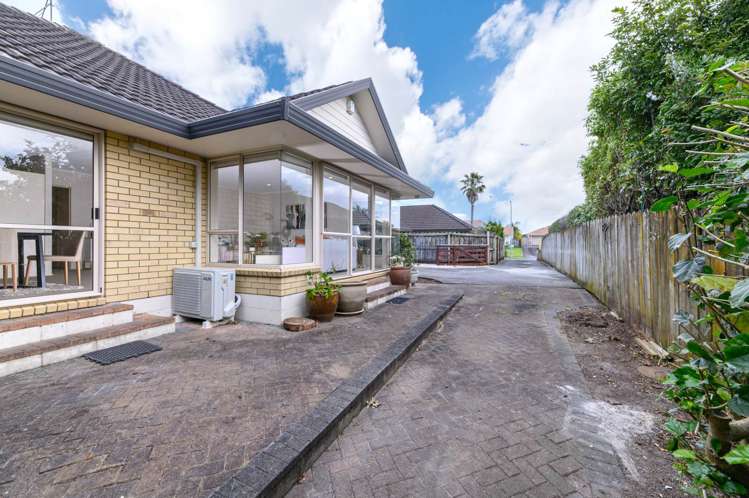 2/10 Caldbeck Rise Northpark_15