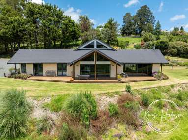 87 Hurndall Street East_4