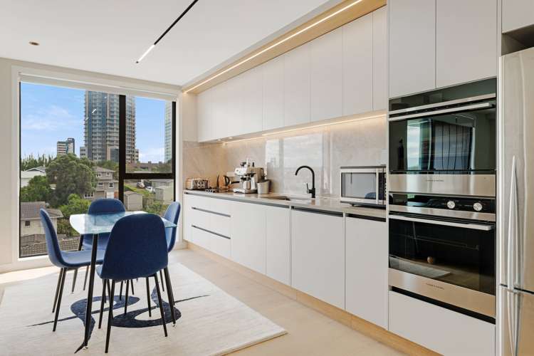 11/12 Burns Avenue Takapuna_5