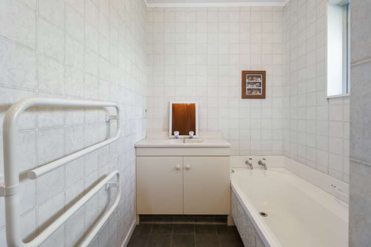 1b Hendon Place West End_13