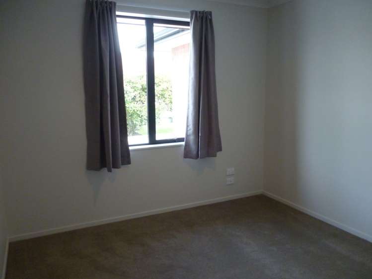 2/7 Vesty Avenue Hillcrest_7