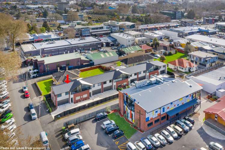 1/15 Cook Street Hamilton East_19