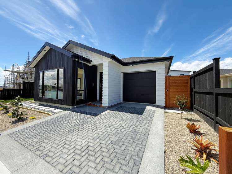 36 Tipu Crescent Wainui_1
