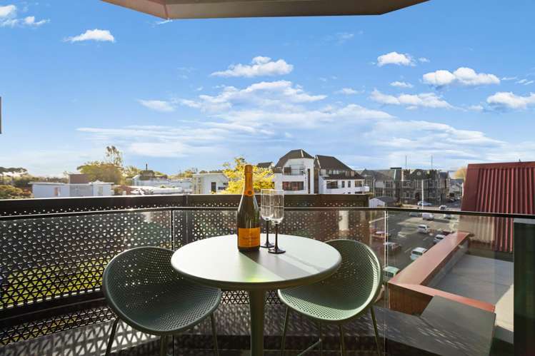 1/33 Kilmore Street Christchurch Central_23