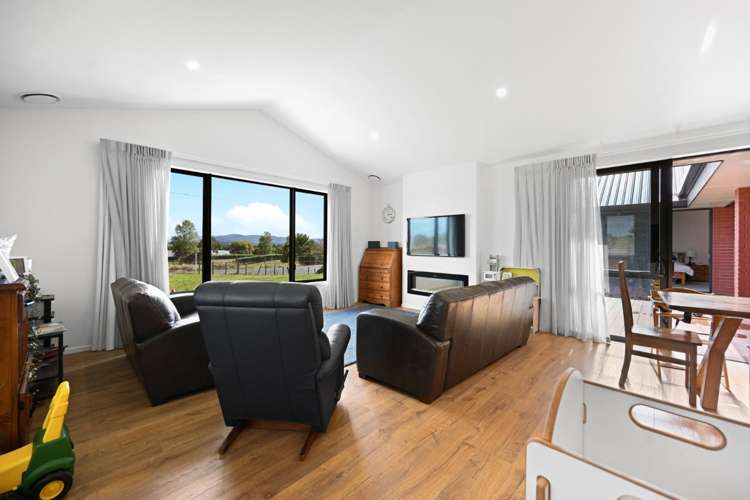 402 Lake Road 2610_5