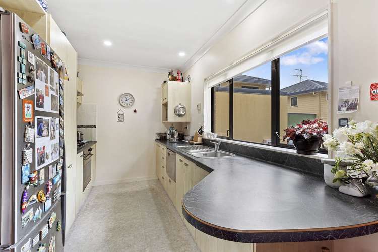 8/5 Court Road Tawa_8