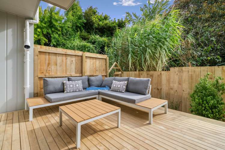 2/14 Freyberg Place Howick_17