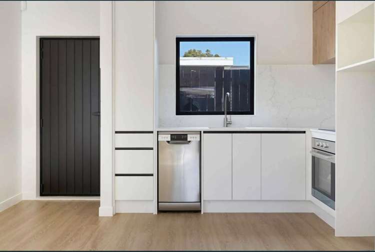 5/114 Coronation Road Mangere Bridge_5