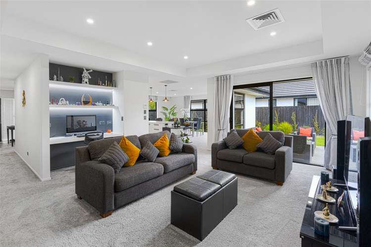 69 Southfield Drive Lincoln_11