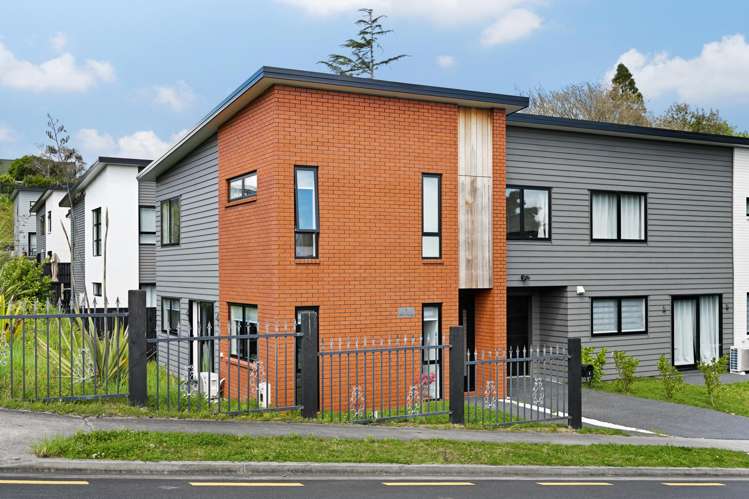 1 Oku Close Hillcrest_18