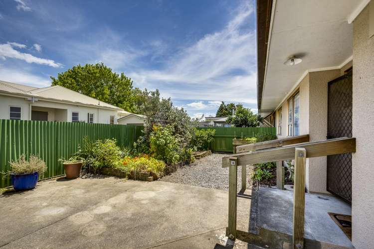 2/525 Fenwick Street Mayfair_9