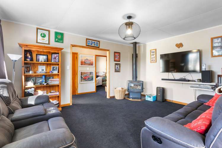 16 Cumming Street Okato_9