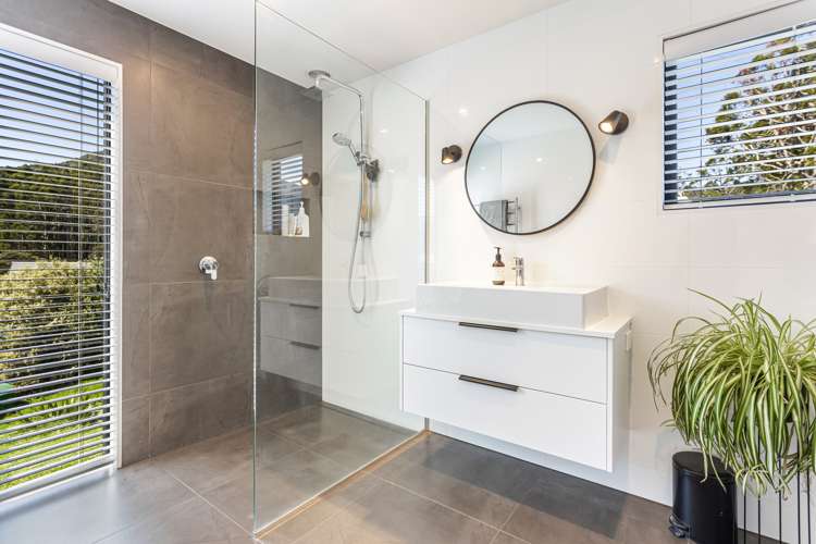 42a Upland Road Huia_7