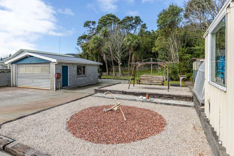 27 Byron Street Greymouth_18