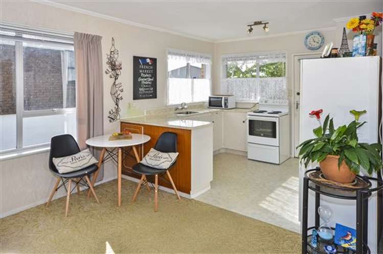 3/1 Bodi Place Te Atatu South_6
