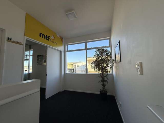 82 Main Road Kumeu_1