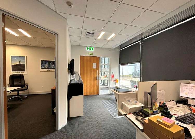 2/1 Show Place Addington_2