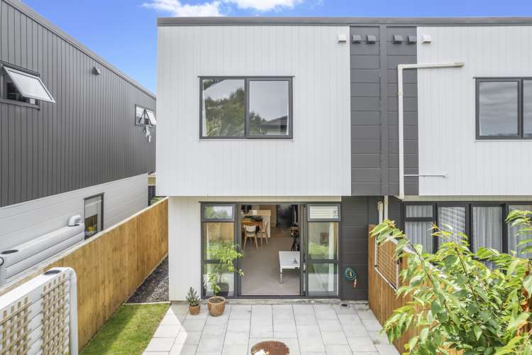 9/18 Graham Avenue Te Atatu Peninsula_2